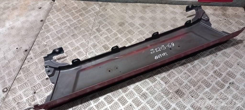Scania R440  1865181 Hytter och interiör