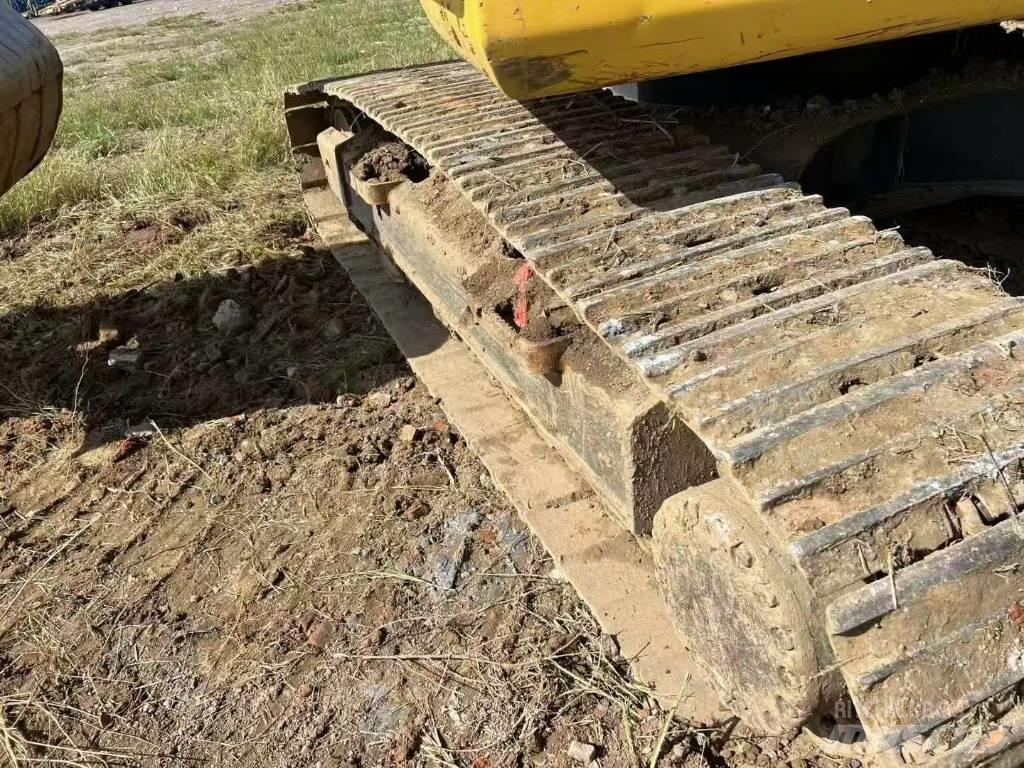 Komatsu PC 200 Bandgrävare
