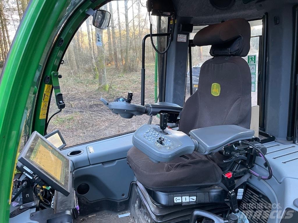 John Deere 1110G Skotare