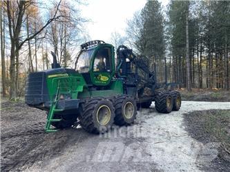 John Deere 1110G Skotare