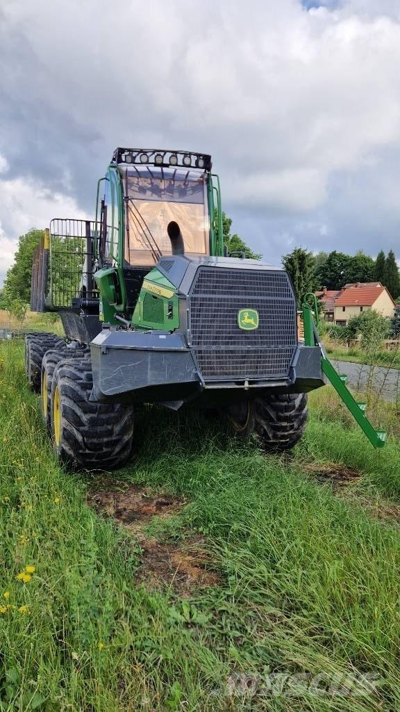 John Deere 1010G Skotare