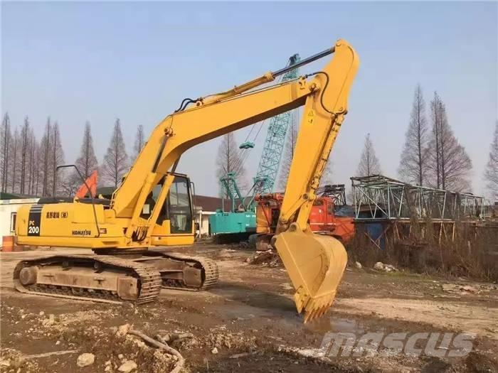 Komatsu PC 200-7 Bandgrävare