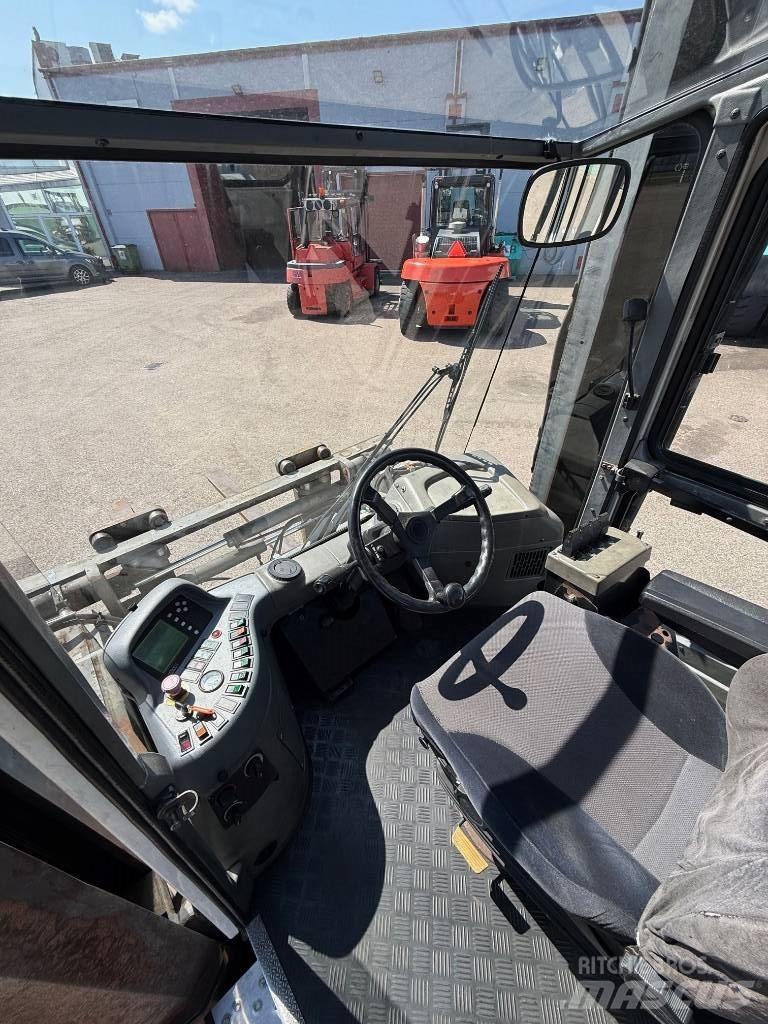 SMV 11-915 AV Dieselmotviktstruckar