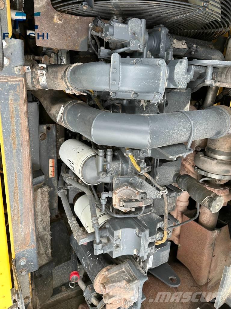Komatsu PC 450-8 Bandgrävare