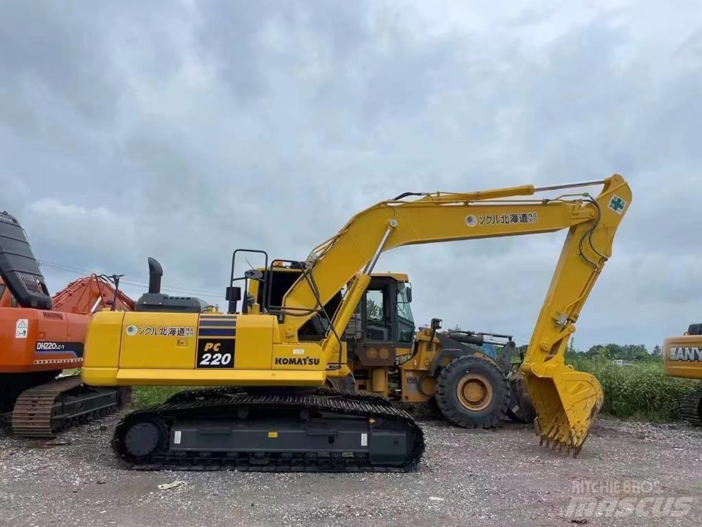 Komatsu PC220-8 Bandgrävare