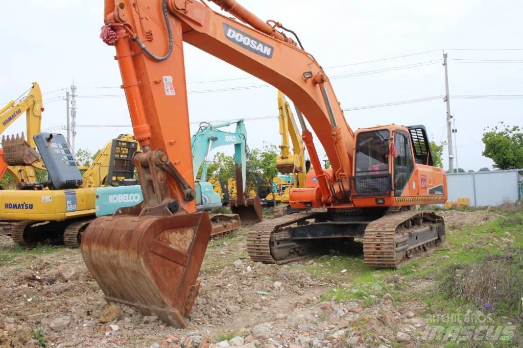 Doosan DX 420 LC-9 Bandgrävare