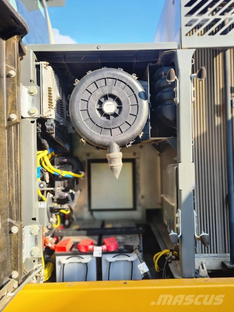 Liebherr R 930 LC Bandgrävare