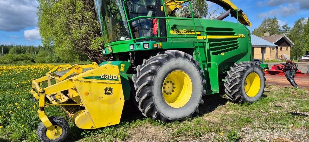 John Deere 7300 Självgående fälthackar