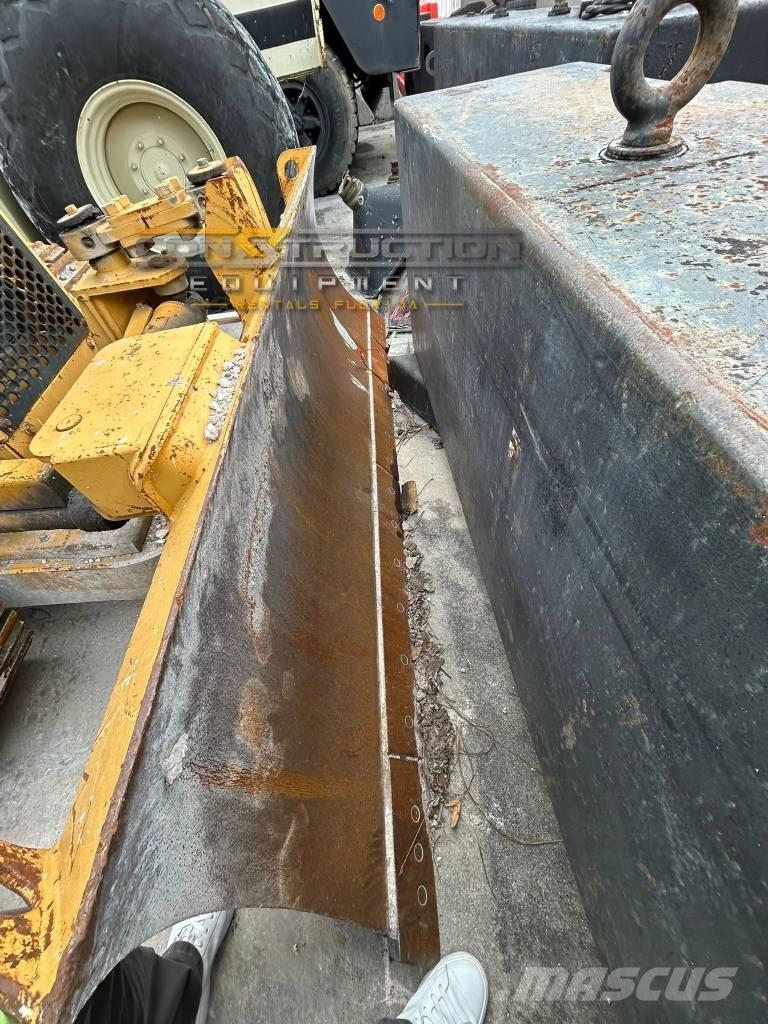 CAT D 3 C III Bandschaktare