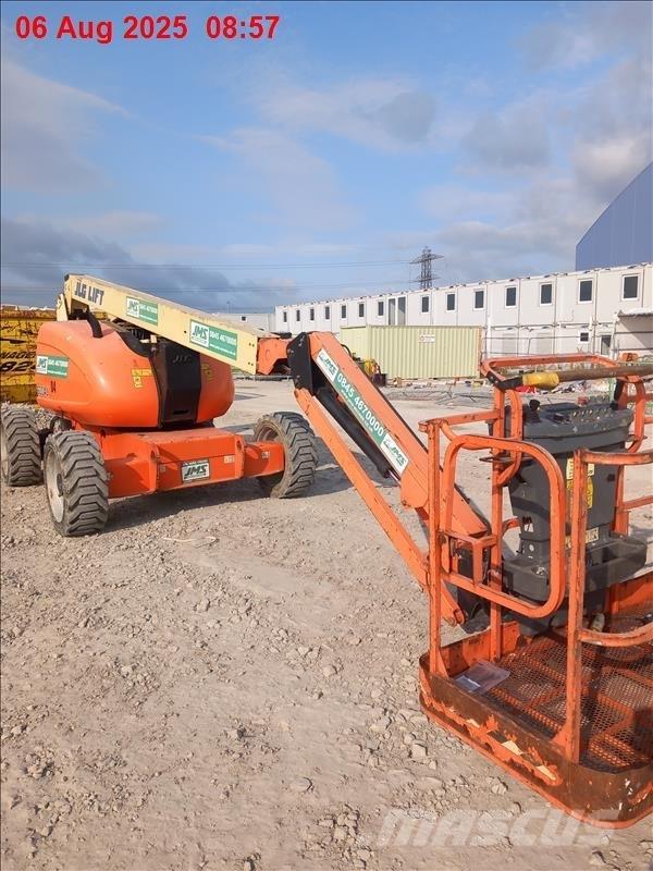 JLG 600 AJ Bomliftar