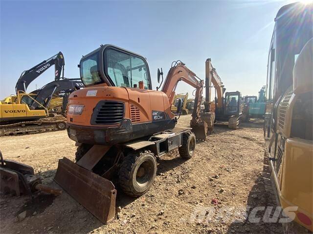 Doosan DX60W Bandgrävare