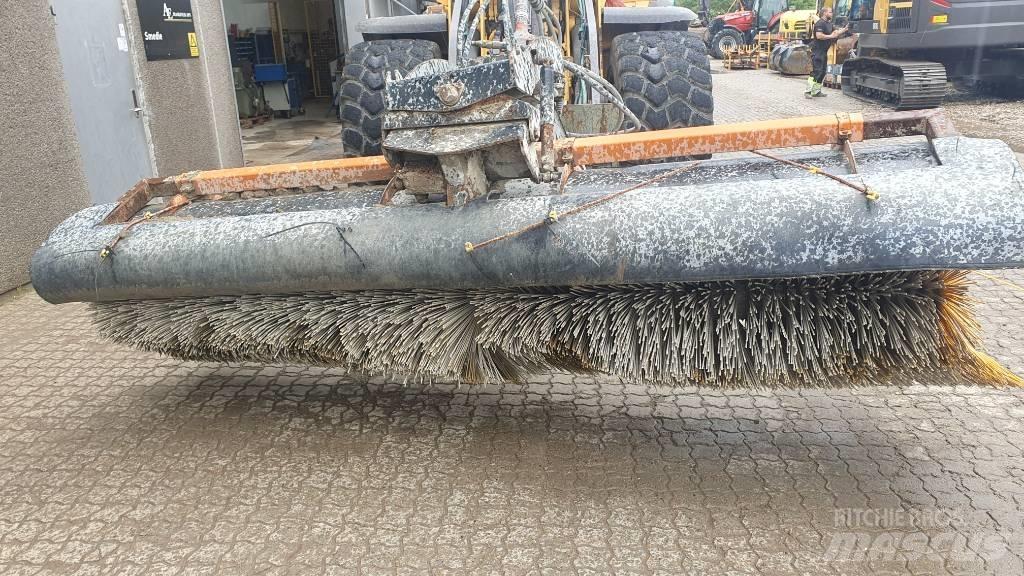  kost 335cm Övrigt väg och snö