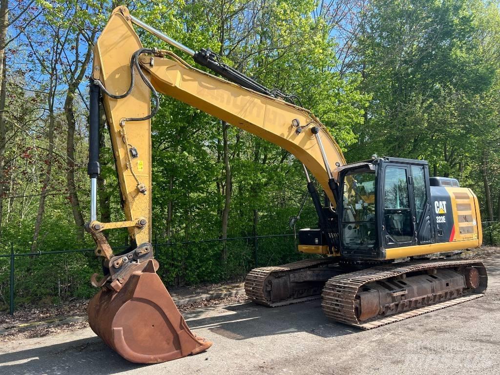 CAT 323 E Bandgrävare