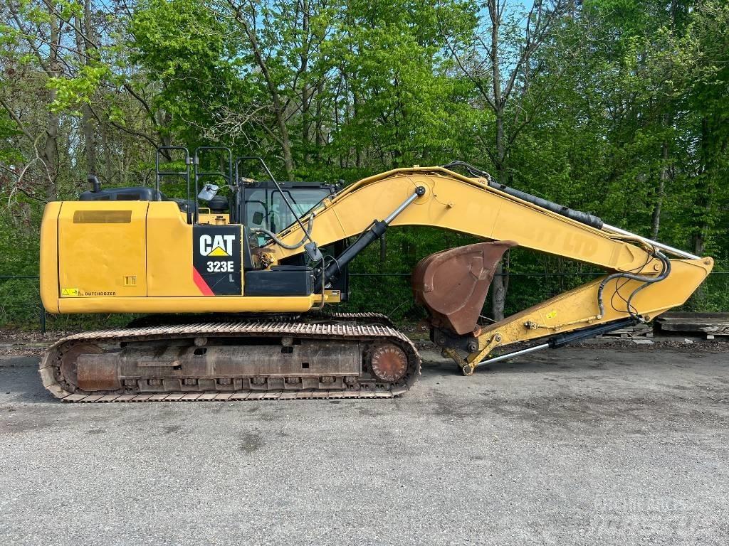 CAT 323 E Bandgrävare