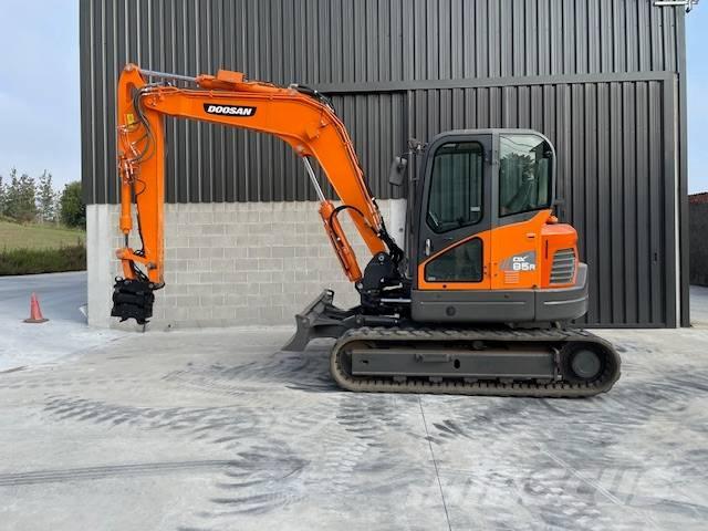Doosan 85 Midigrävmaskiner 7t - 12t