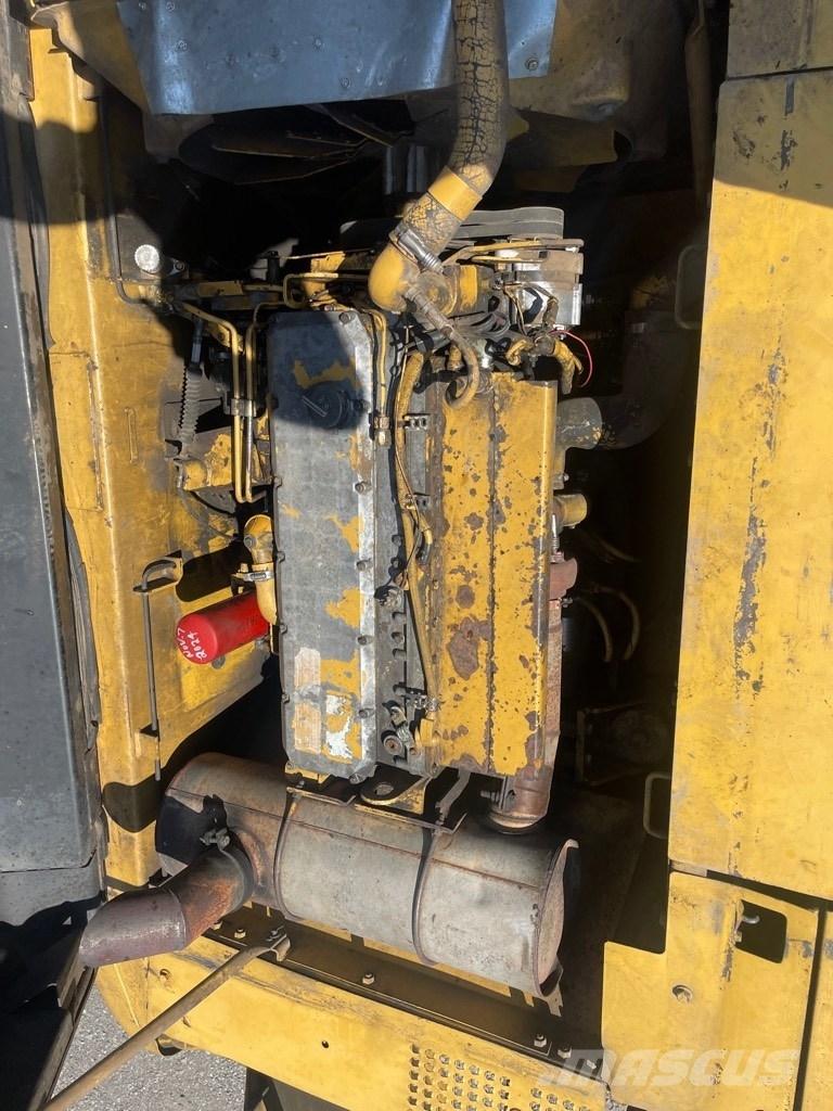 CAT 325 B L Bandgrävare