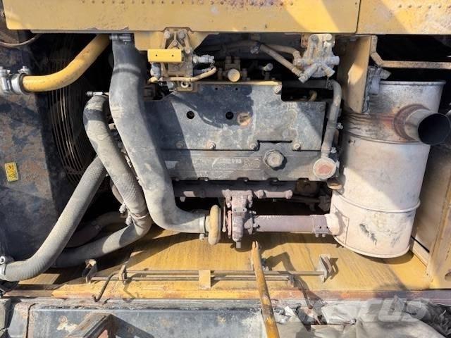 CAT 320 D L Bandgrävare