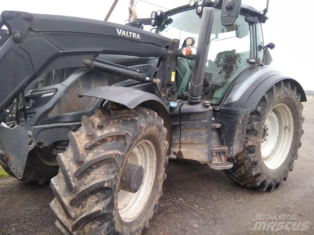 Valtra T 234 V Traktorer