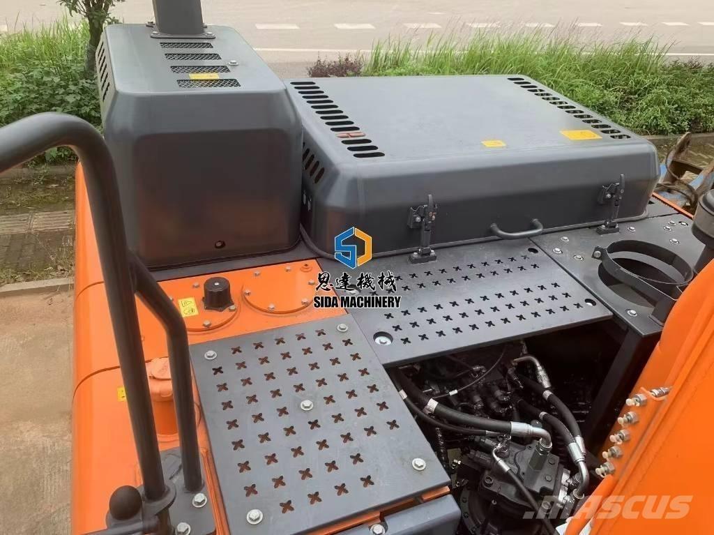 Develon DX 215 Midigrävmaskiner 7t - 12t