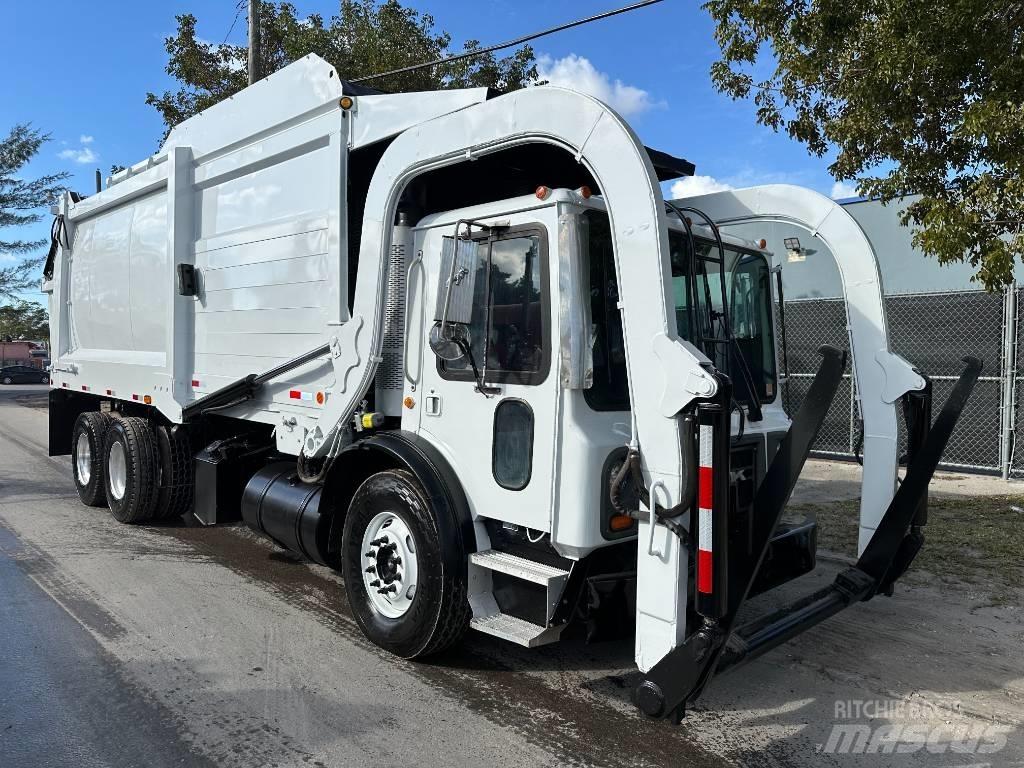 Mack MRU 613 Sopbilar