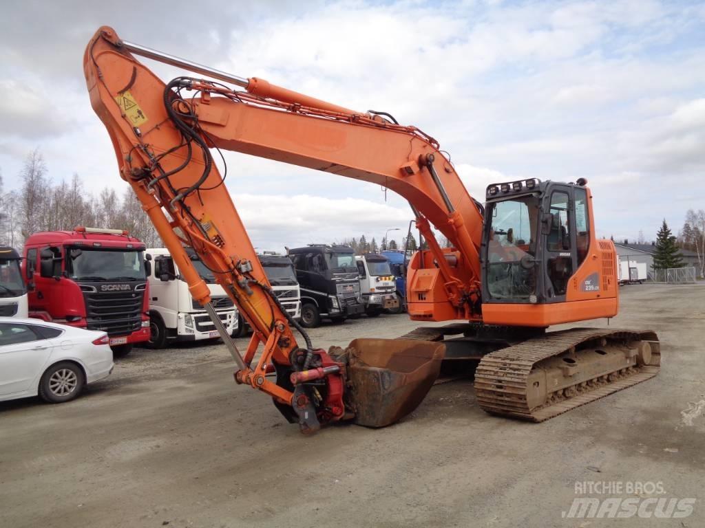 Doosan 235 LCR Bandgrävare
