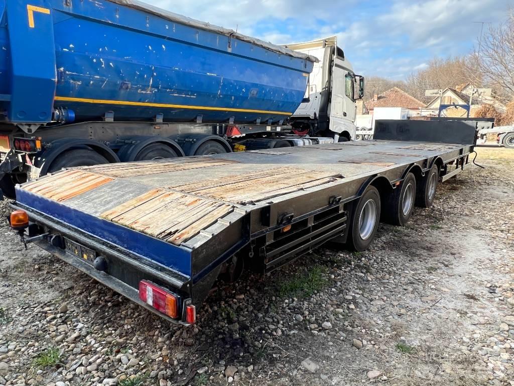 Möslein ST 3 Låg lastande semi trailer