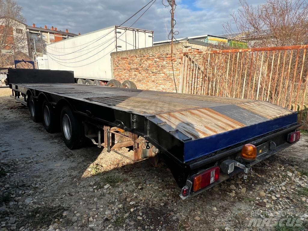 Möslein ST 3 Låg lastande semi trailer