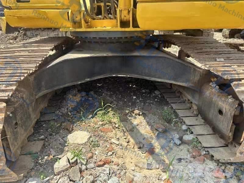 Komatsu PC220-7 Bandgrävare