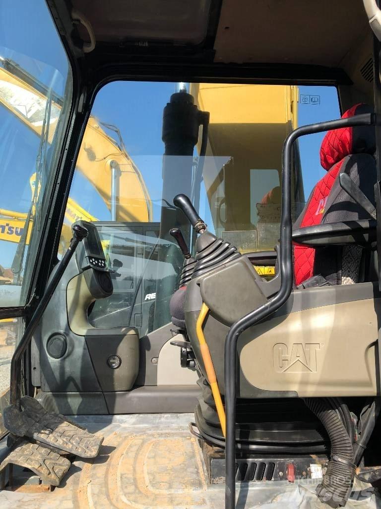 CAT 320 D Bandgrävare
