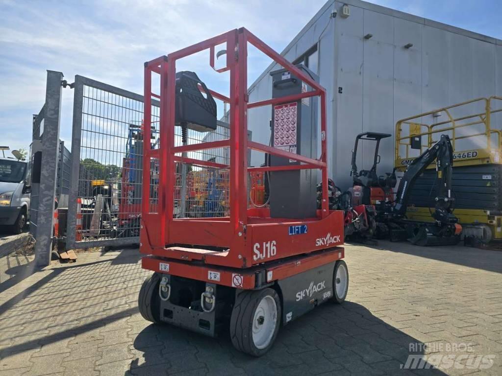 SkyJack SJ 16 Personhissar och andra hissar