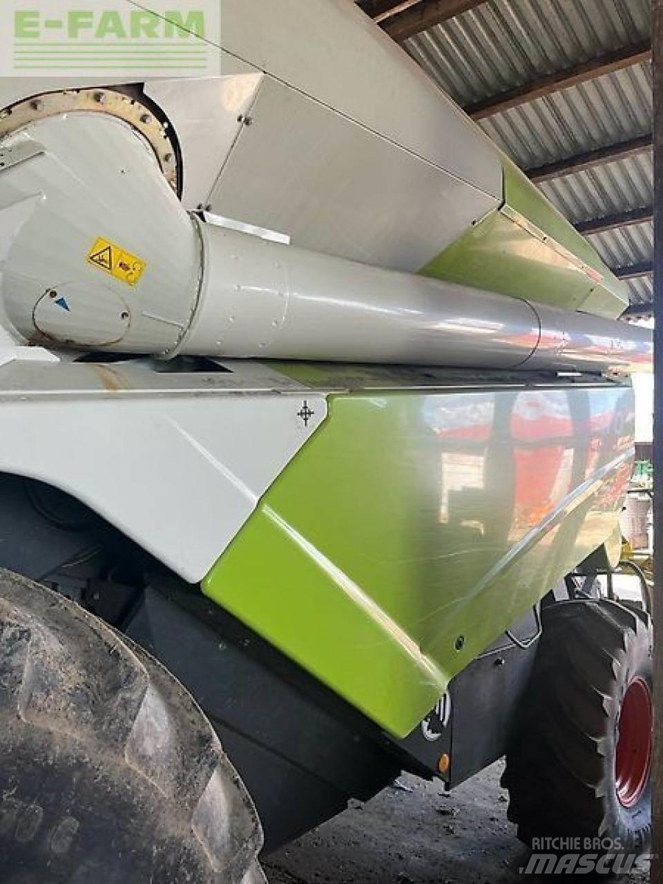 CLAAS tucano 470 Skördetröskor