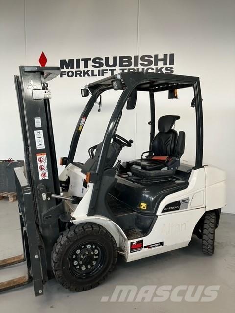 Mitsubishi FD25N3 Dieselmotviktstruckar