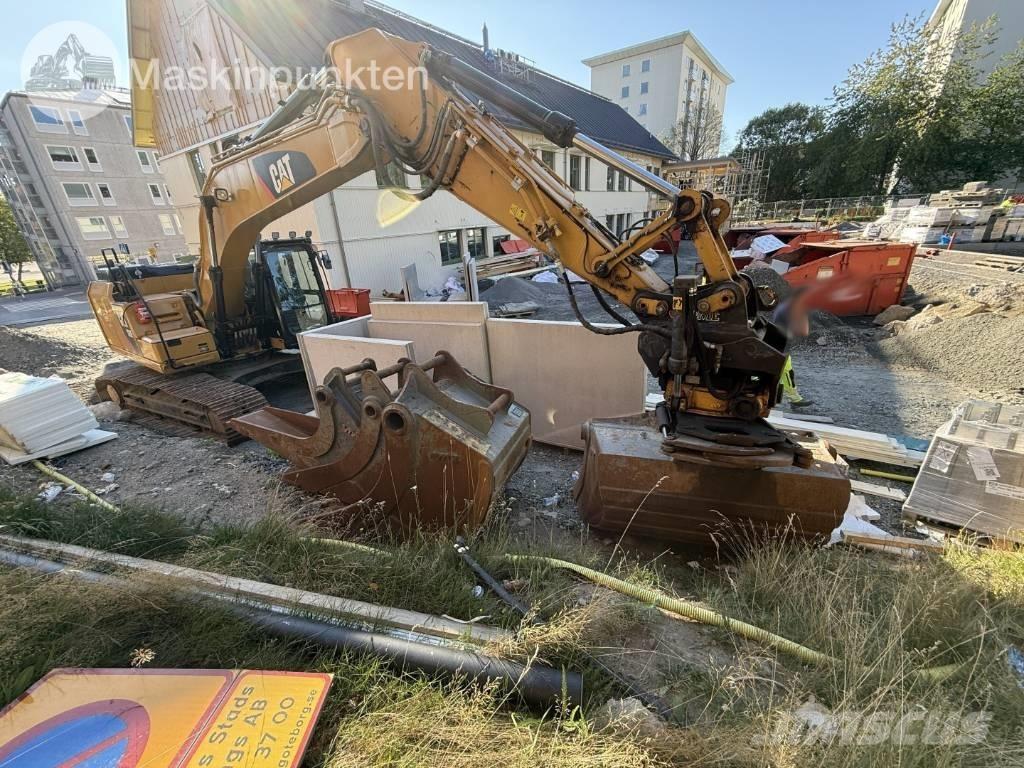 CAT 320 F L Bandgrävare