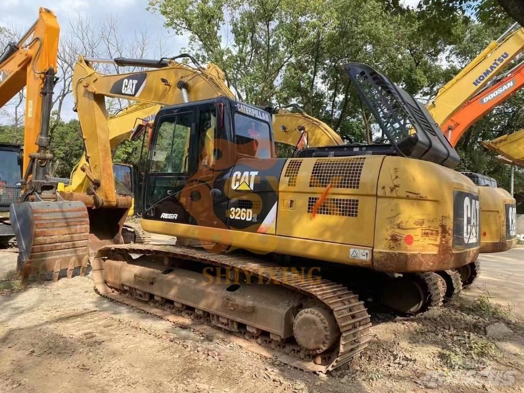 CAT 326 D2 Bandgrävare