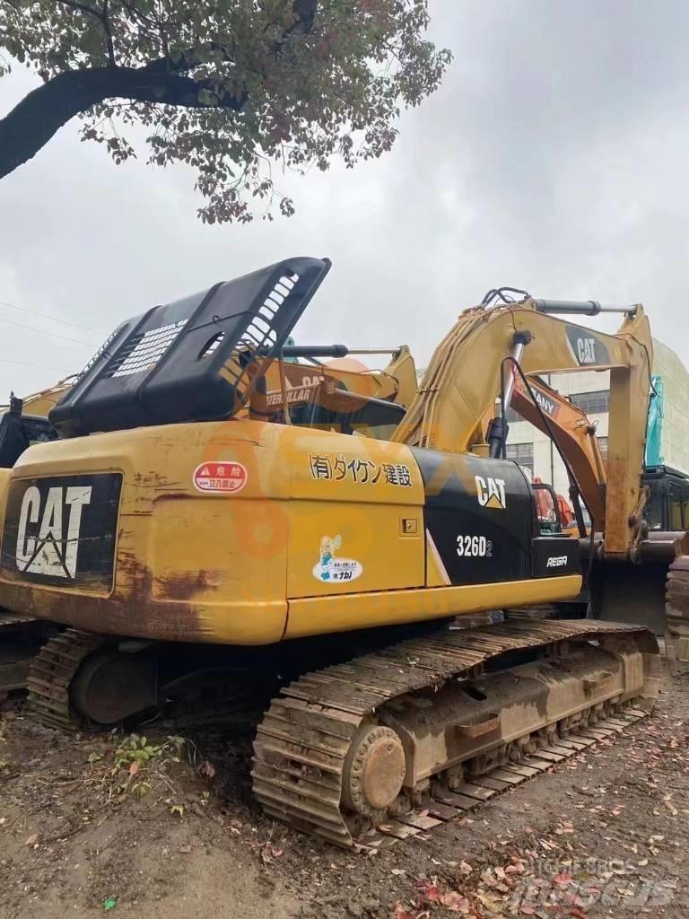 CAT 326 D2 Bandgrävare