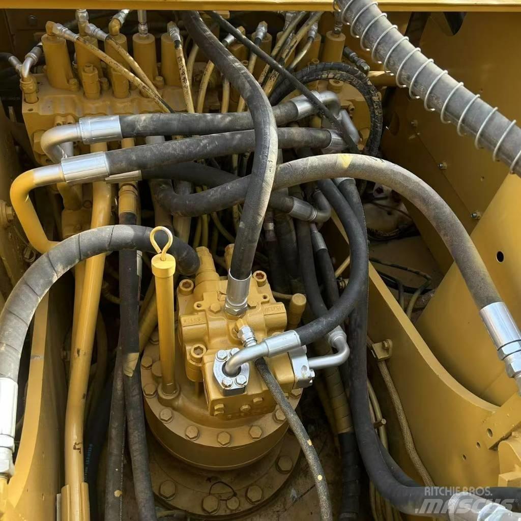 CAT 320 C Bandgrävare