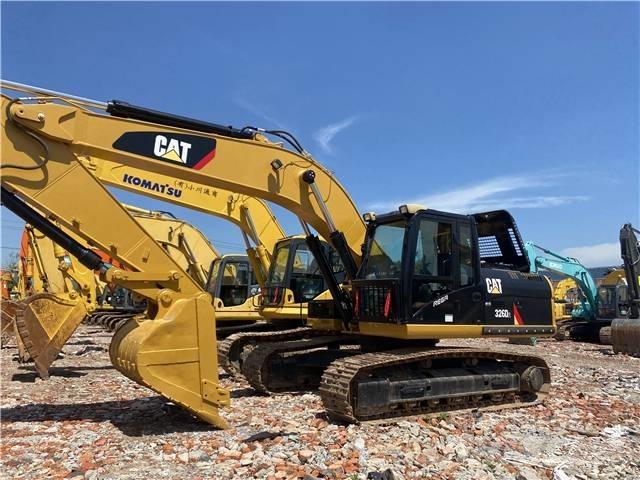 CAT 326D2 Bandgrävare