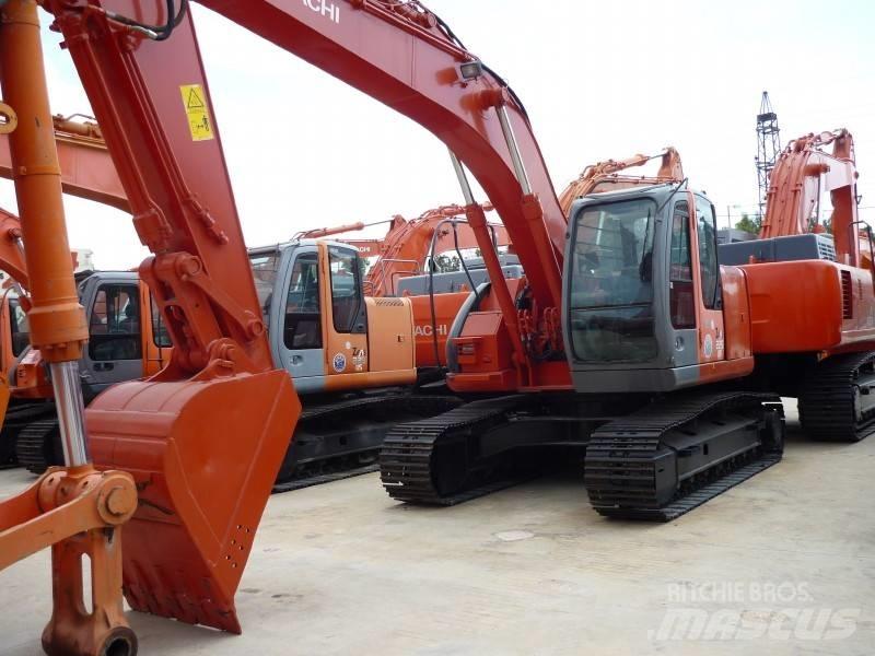 Hitachi ZX 225 US Bandgrävare