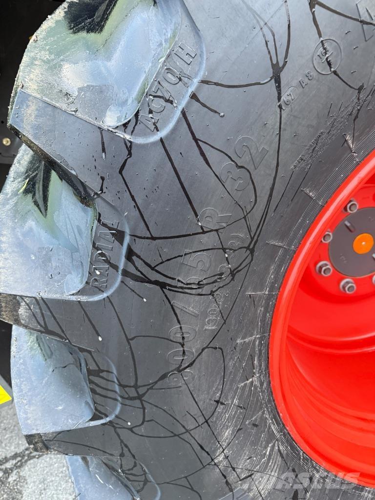 CLAAS Avero 240 Skördetröskor