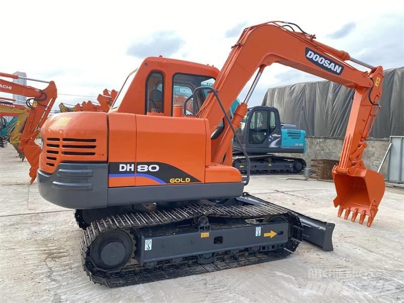 Doosan DH 80 Bandgrävare
