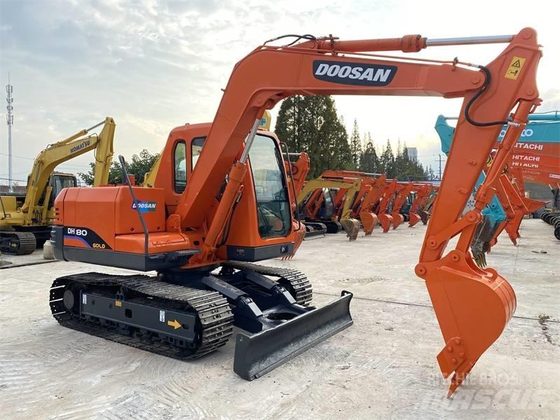 Doosan DH 80 Bandgrävare
