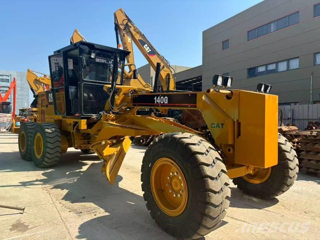 CAT 140G Väghyvlar