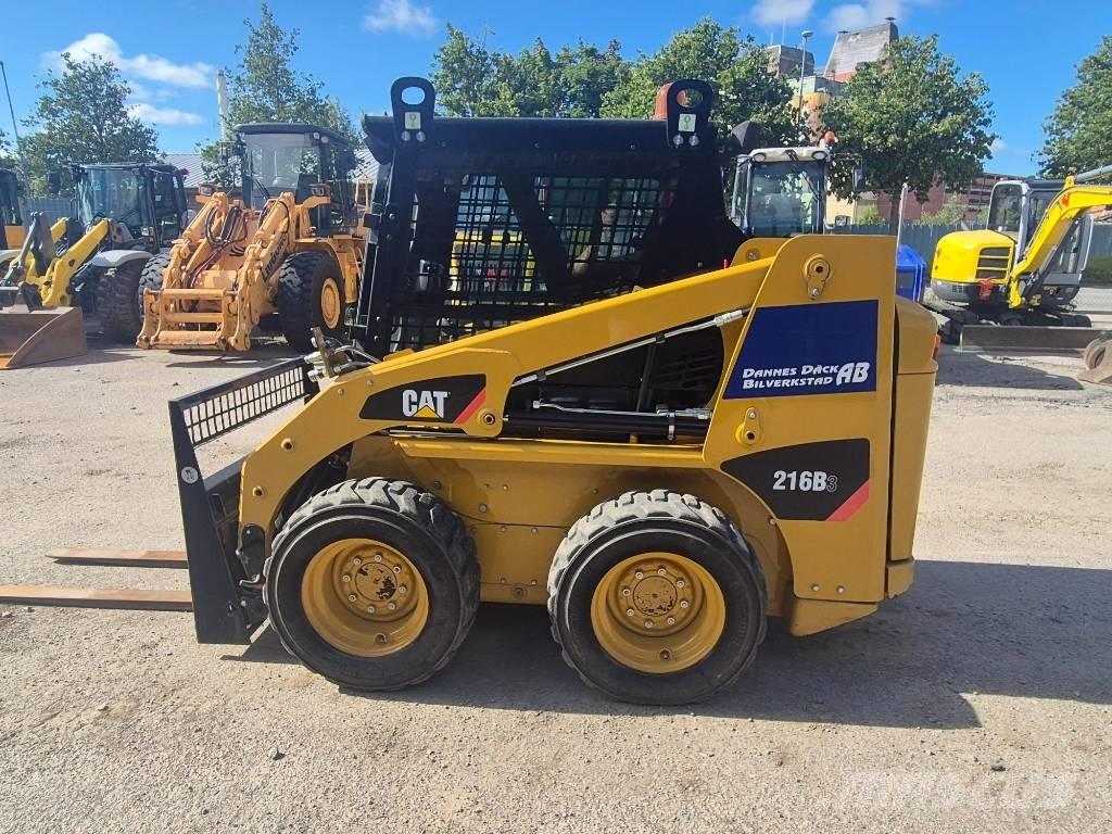 CAT 216B Kompaktlastare