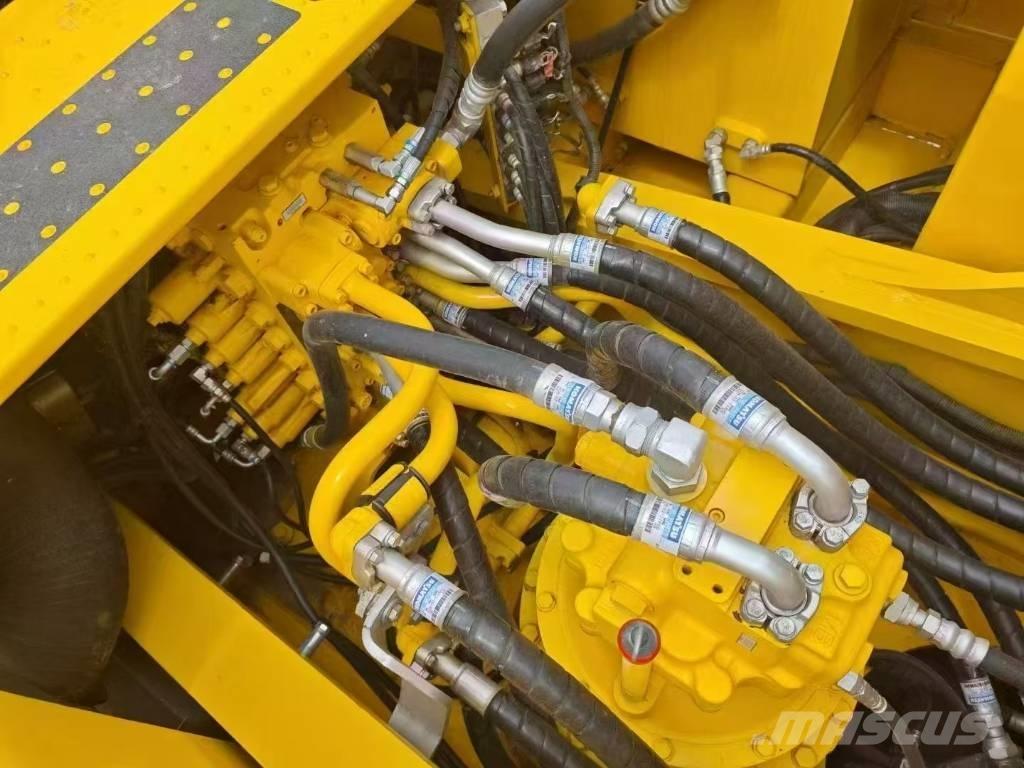 Komatsu 360-8 Bandgrävare