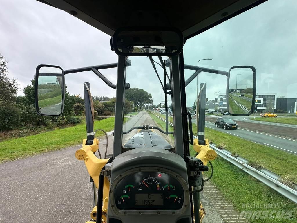 CAT 140M Väghyvlar