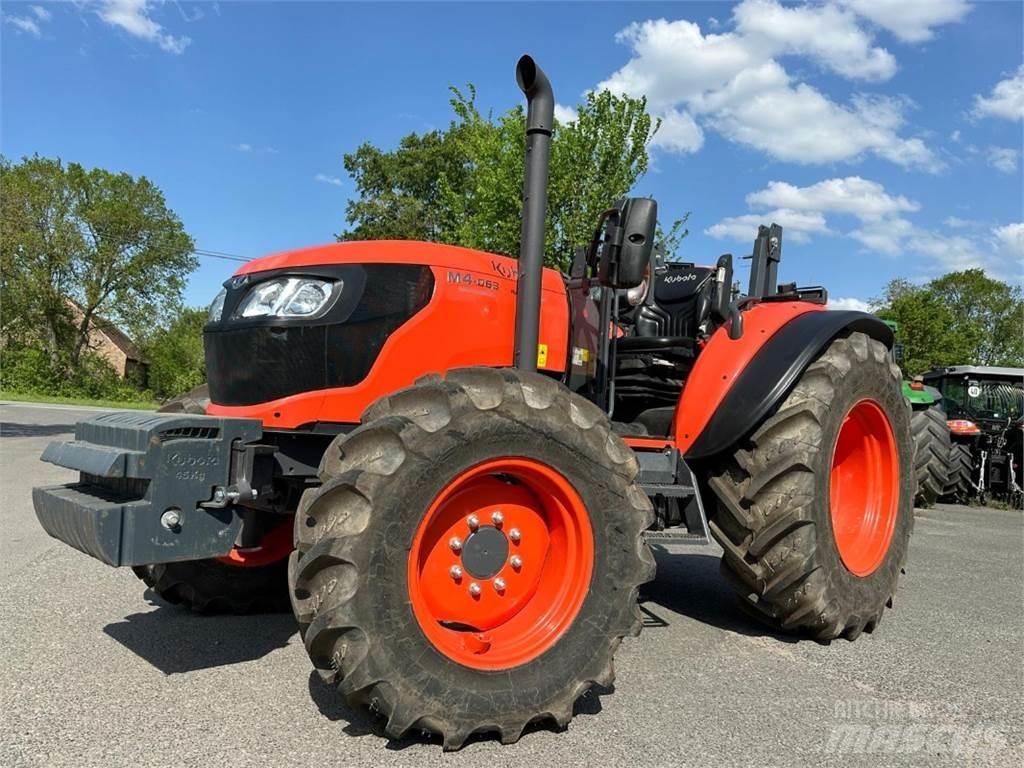 Kubota M4063 ROPS Traktorer