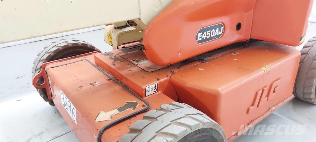 JLG E 450 AJ Bomliftar