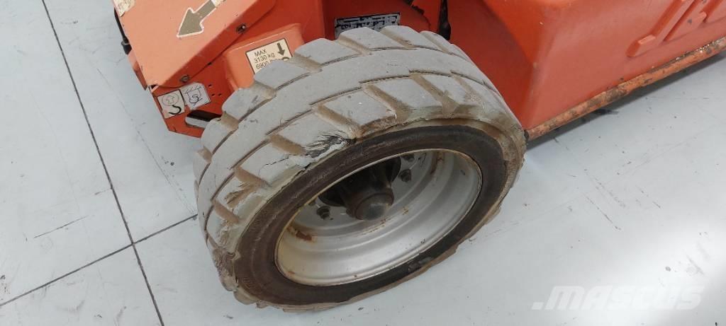 JLG E 450 AJ Bomliftar