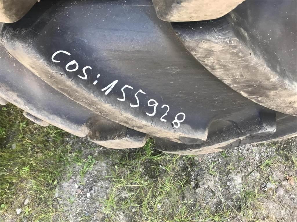 Mitas 680/80R42 Däck, hjul och fälgar
