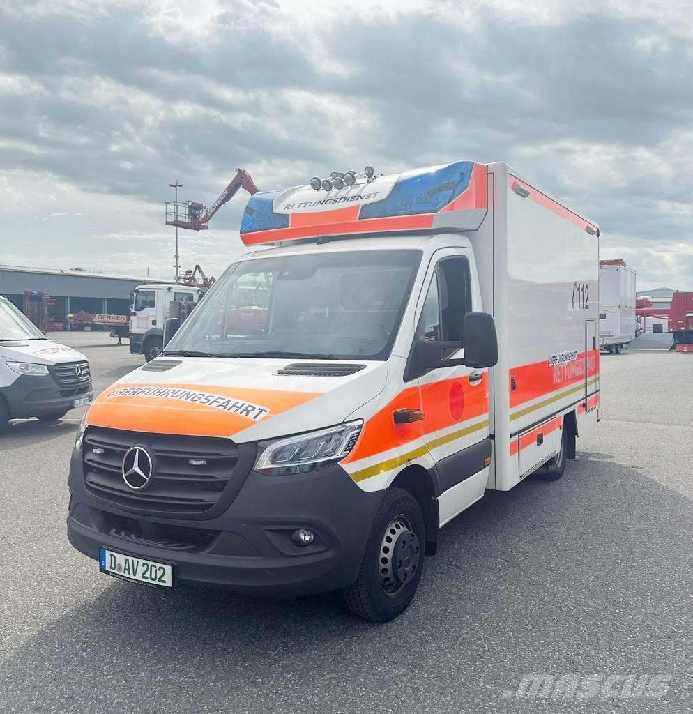 Mercedes-Benz 100 D Ambulanser